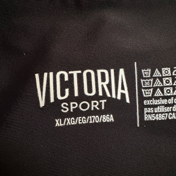 NWOT VICTORIA SECRET SPORT LEGGINGS SZ XL BLACK/ROSES - Picture 3 of 4